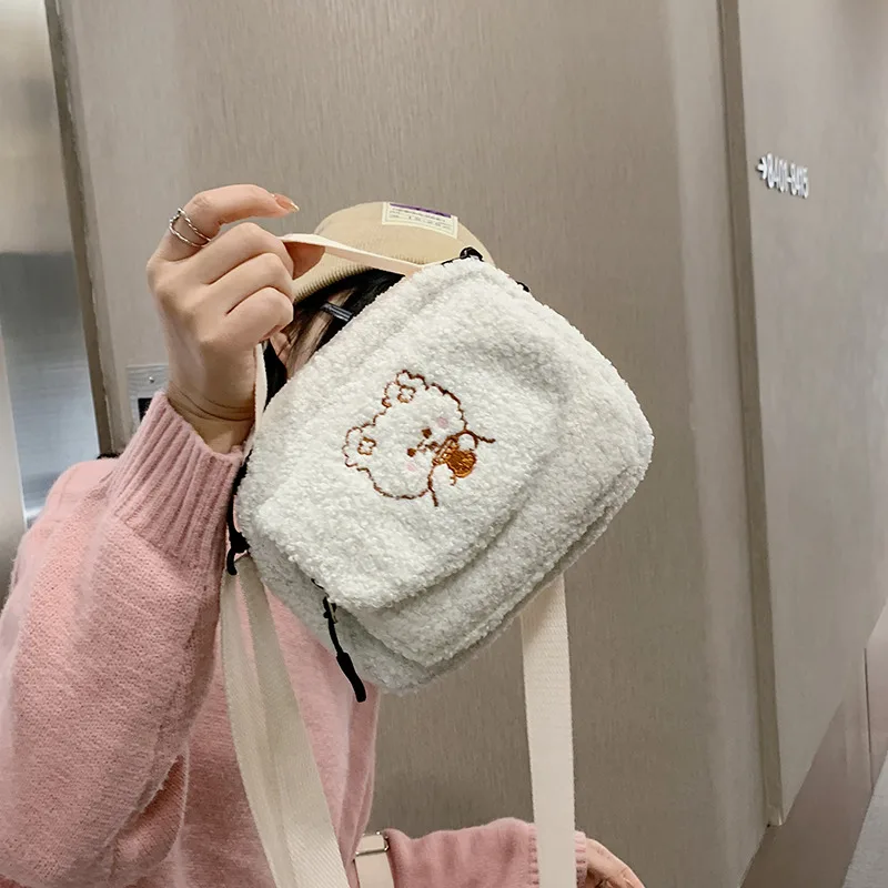 

Wild Lamb Hair Student Ins Cute Small Square Bag Female 2021 New Wild Shoulder Bag Female Plush Messenger Bag
