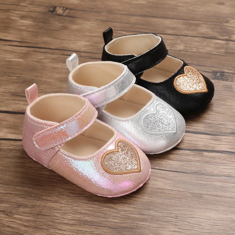 

2020 Newborn Shoes Toddler Infant girl soft bottom baby pu bling love heart shoes indoor First Walker D14 TX02