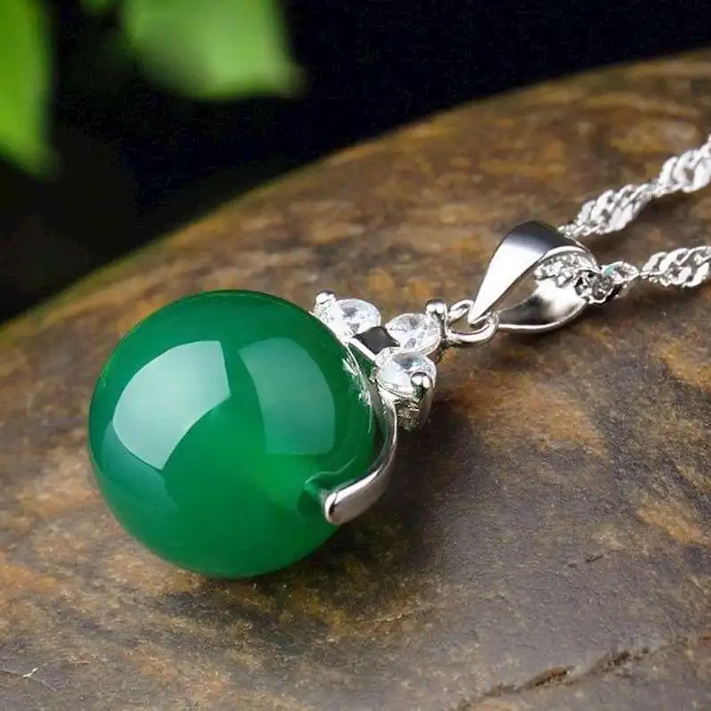 Женские серьги из бисера инкрустированные зелеными нефритовыми бусинами 925 |