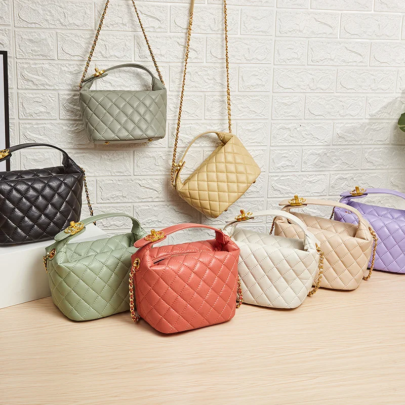 Женская сумка-мессенджер через плечо из искусственной кожи с вышивкой и резьбой