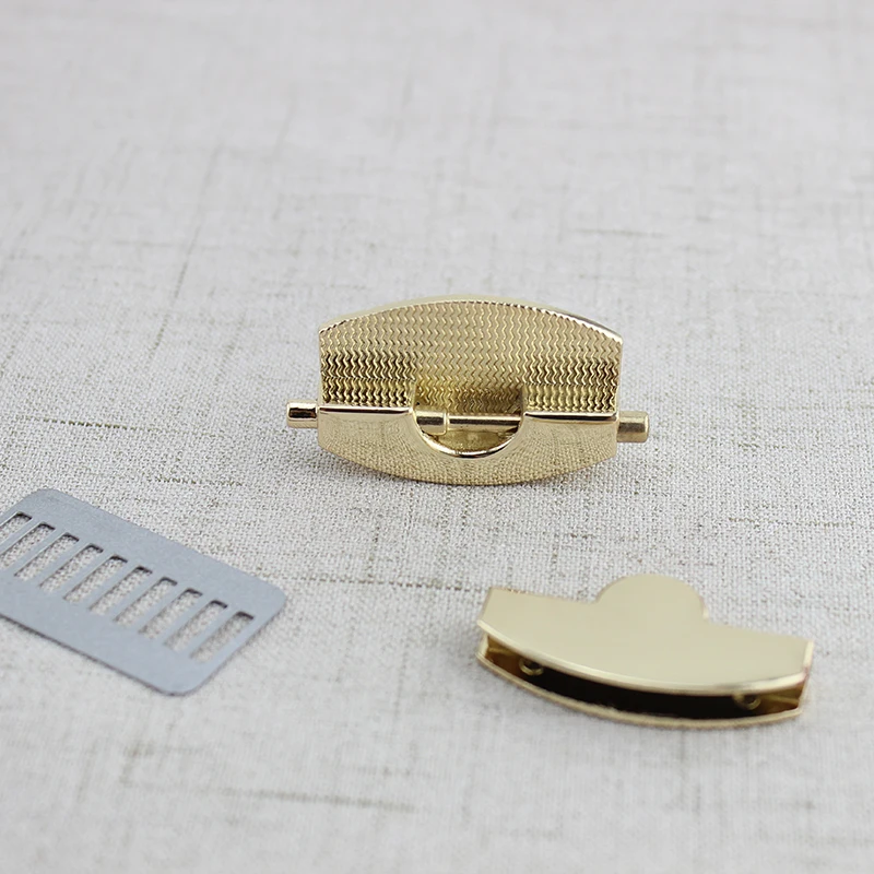 20 комплектов 4*3 см светильник золотой замок Новое поступление женская сумка