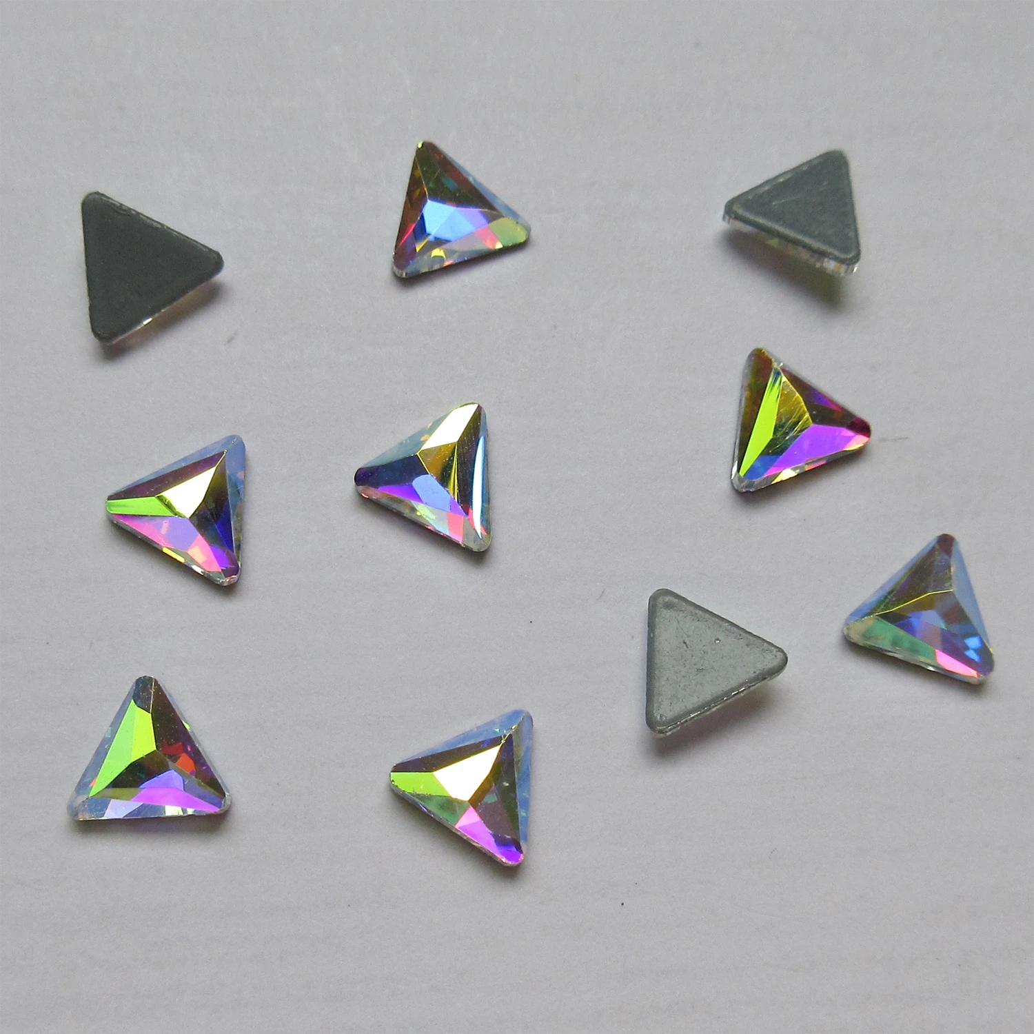 6 мм многогранные треугольные кристаллы AB с плоской задней поверхностью Стразы