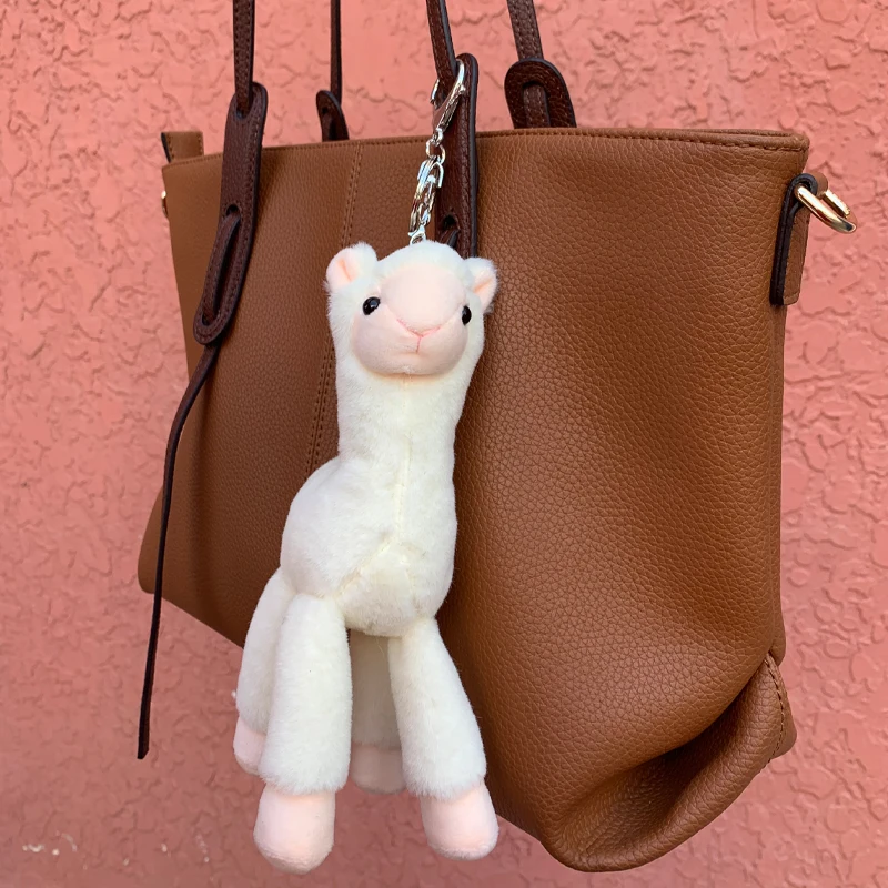 

Новый милый красный стильный плюшевый мягкий кукольный брелок в виде панды из сетчатой ткани, изысканный кукольный брелок, сумка для украше...