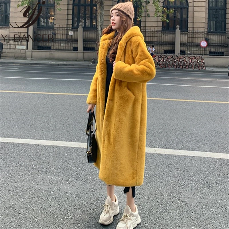 Женская зимняя куртка с капюшоном длинным рукавом и искусственным мехом | одежда