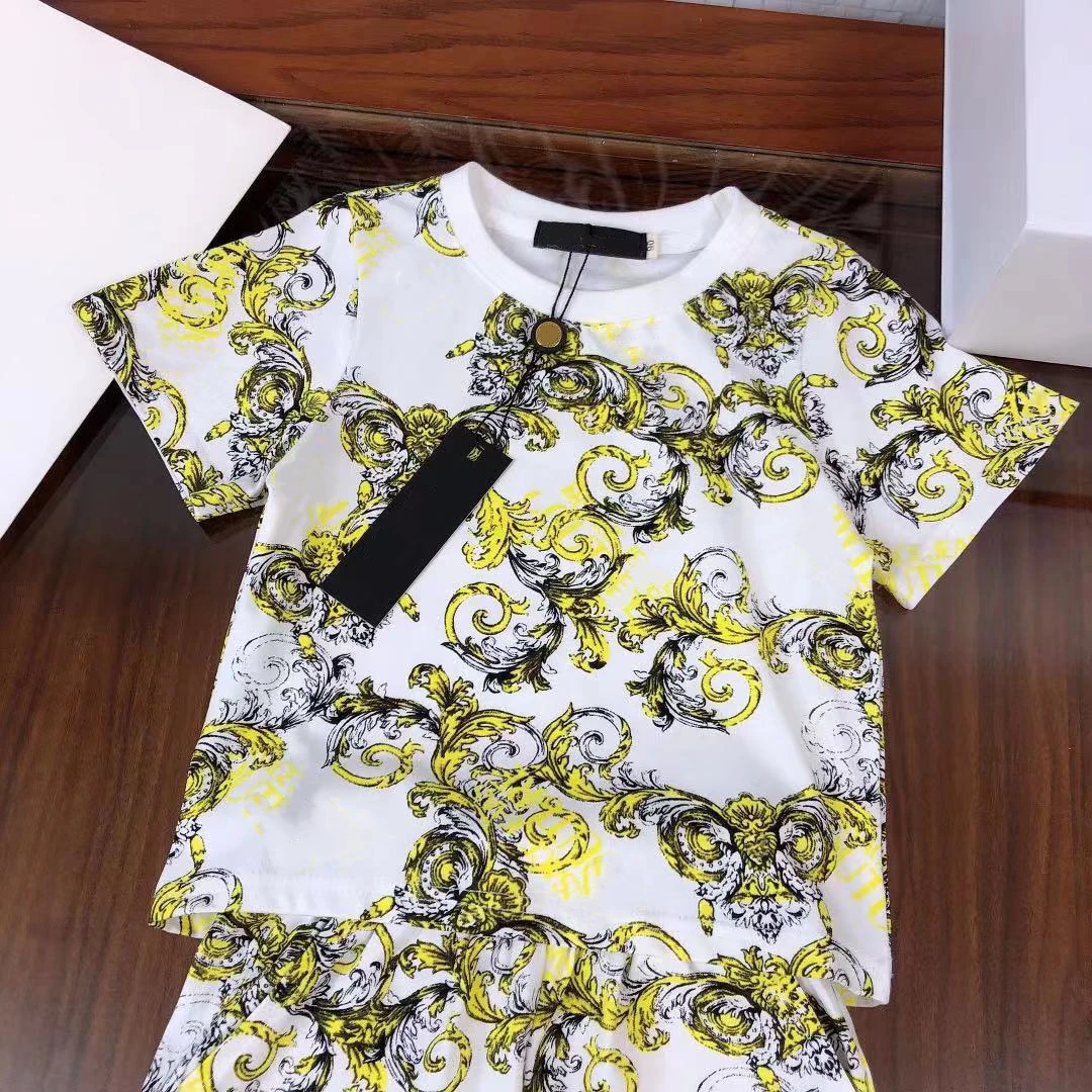 

Foreign trade high-end children's clothing summer boys children children short-sleeved T-shirt cotton new boy shorts suit