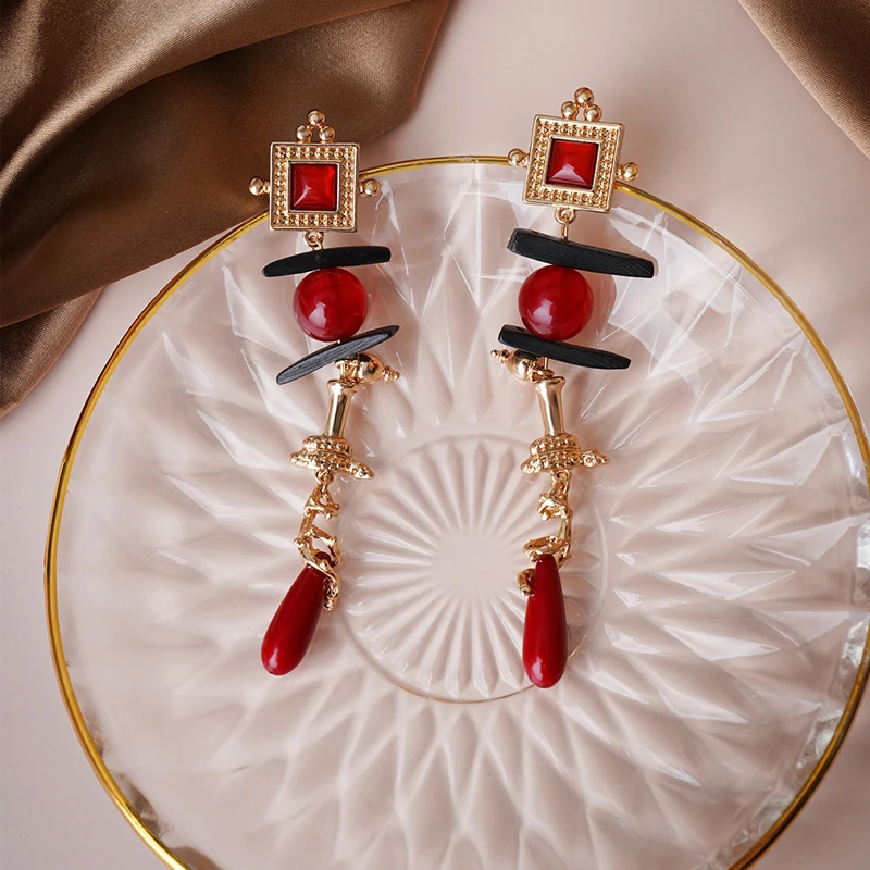 

Vintage Resin Wood Alloy Charms Earrings Courtly Women Dress Geo Statement Long Pendnat Studs Earrings Pendientes