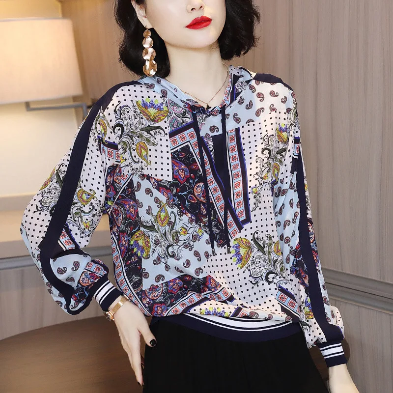 

New female western style fashion leisure hooded loose long sleeved T shirt printed pure joker
