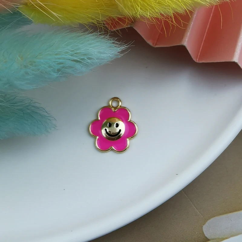 20 шт. эмалированные подвески для браслета в виде маленьких цветов | Украшения и