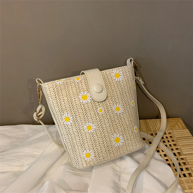 

Bucket High Capacity Design Straw Bags for Women Summer Beach Rattan Bag Flower Pattern Handmade Messenger Crossbody Handbags