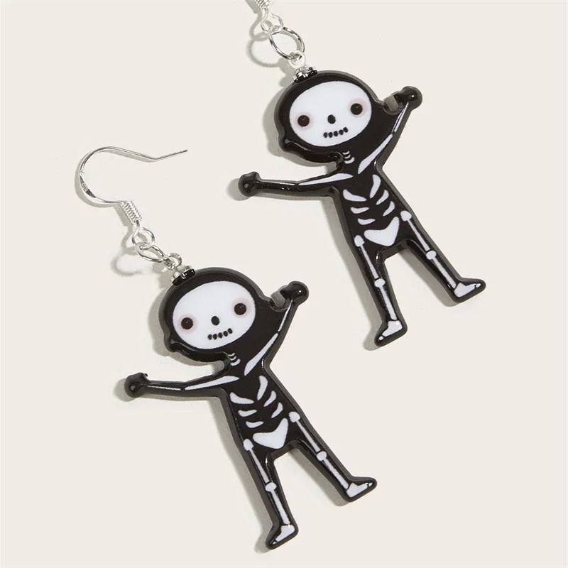 серьги 2021 тренд сережки необычные  Новые оригинальные подходящие ко всему акриловые серьги с изображением черепа для Хэллоуина и фестиваля