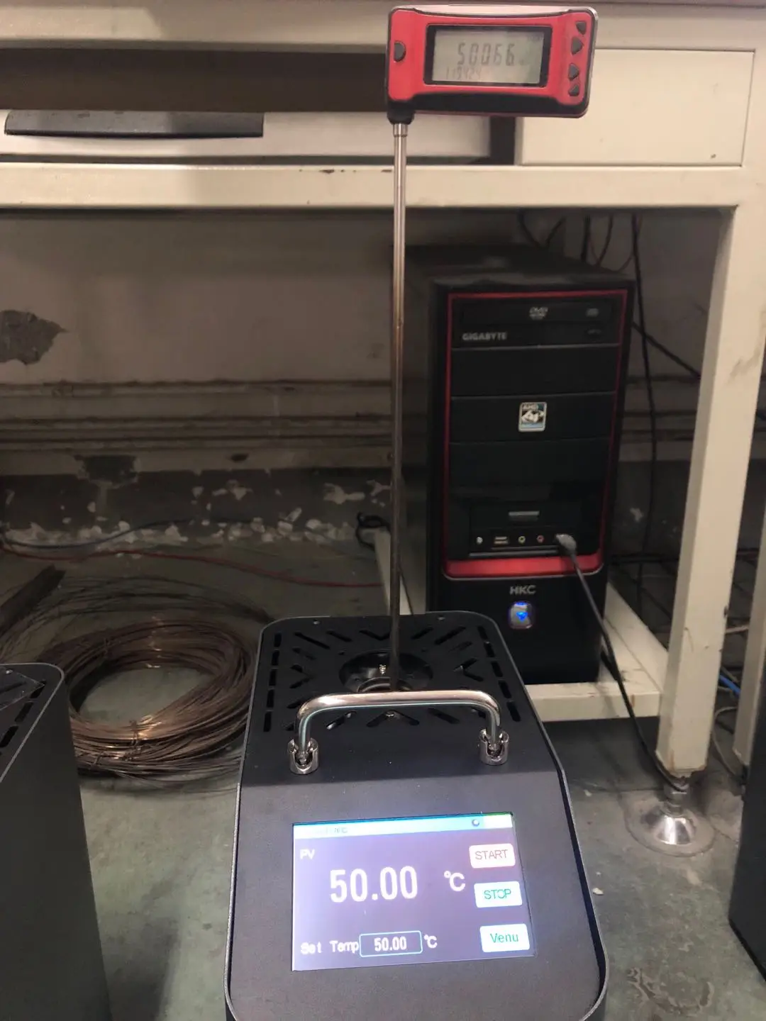 

ET3860C -80~300c industrial Laboratory digital thermometer with lithium battery