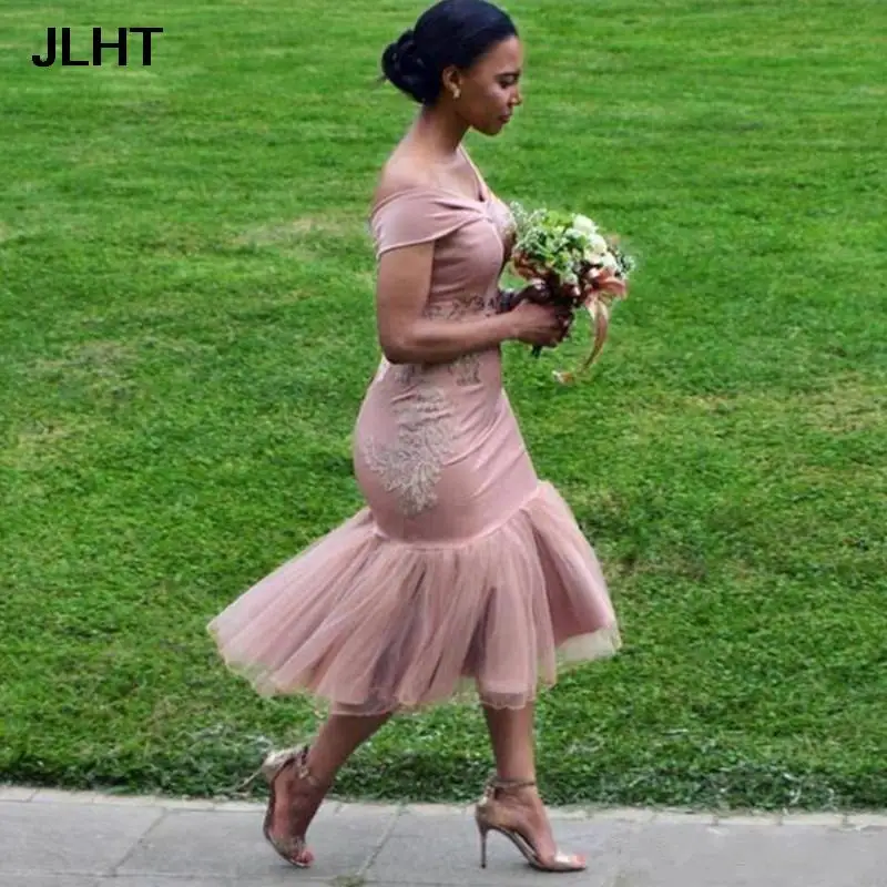 Женское кружевное платье с юбкой-годе открытыми плечами | Свадьбы и торжества