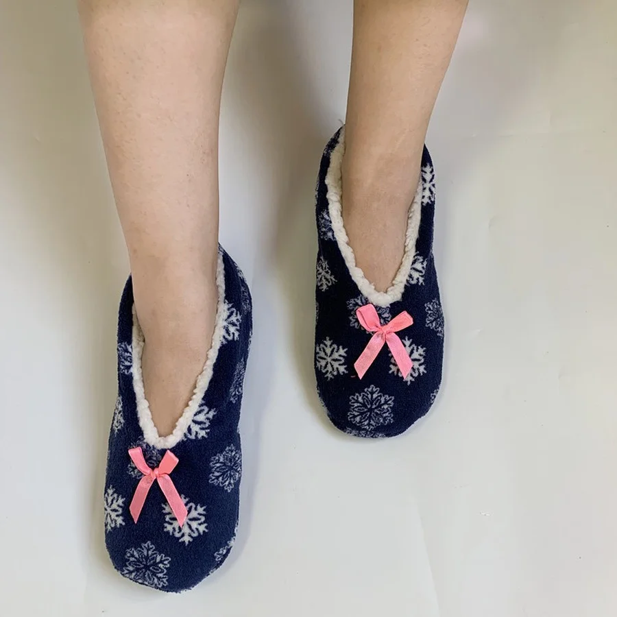 

Пушистые носки, женские зимние плюшевые нескользящие носки с цветами, пингвином для сна, женские утепленные домашние повседневные напольны...