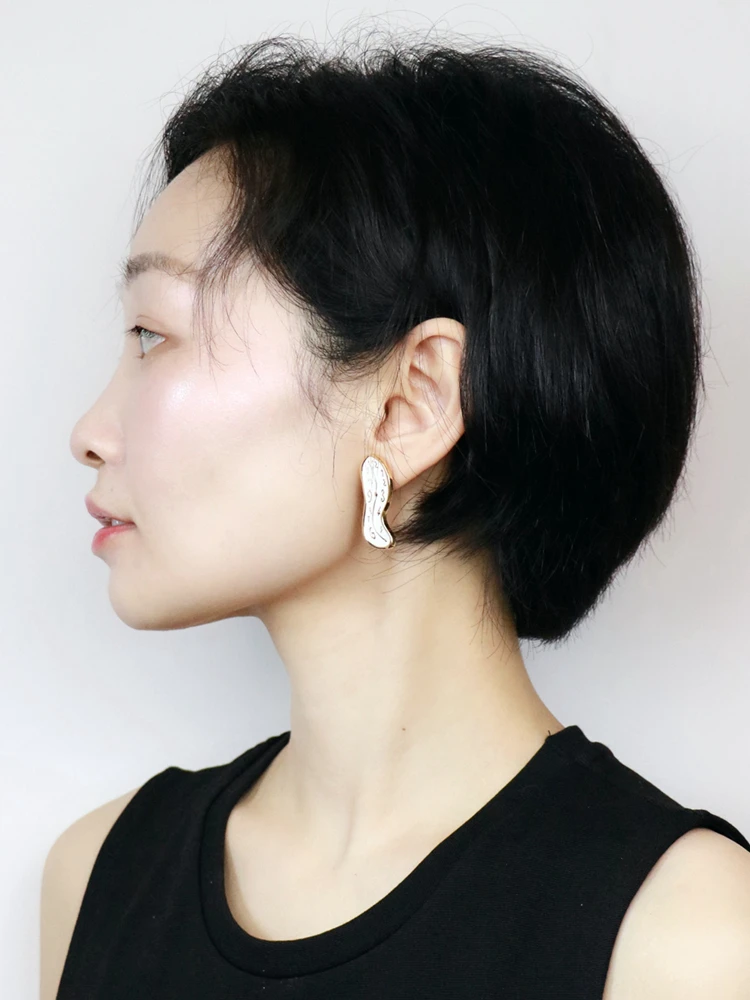 

SM 2021 New Artist Series Personality Melting Clock White Drip Glaze Stud Earrings For Women Girls Stud Earrings Party Jewelry
