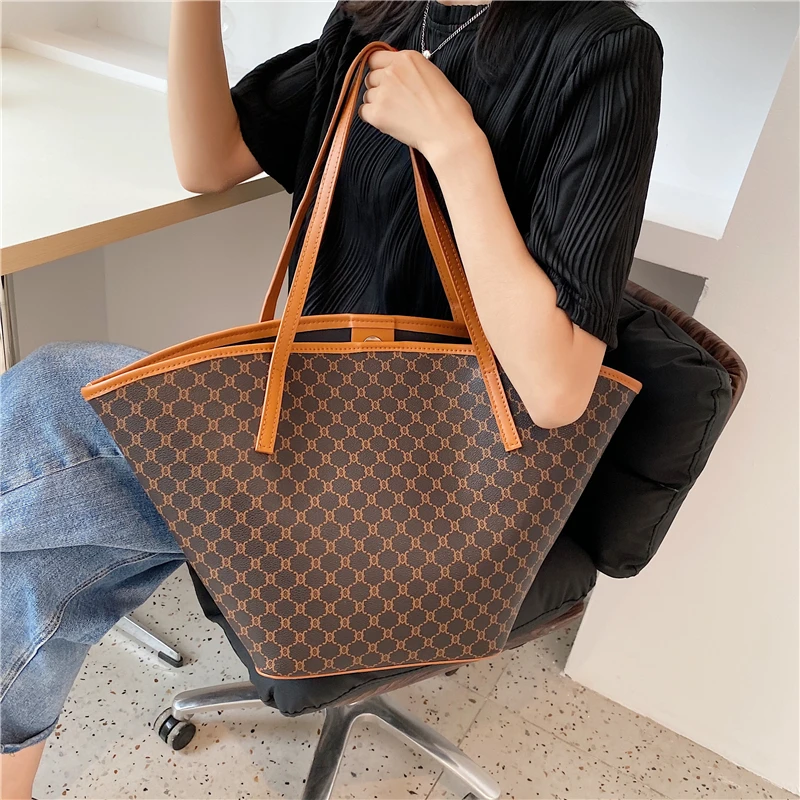 

Роскошная брендовая искусственная кожа, вместительная дизайнерская сумка на плечо, женские повседневные большие сумки высокого качества ...