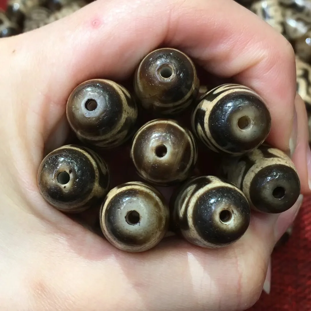 

100pcs/lot Wholesale biuteria breloque perline weathered horseshoe pattern ancient beads dzi agate beads nine-eyed dzi