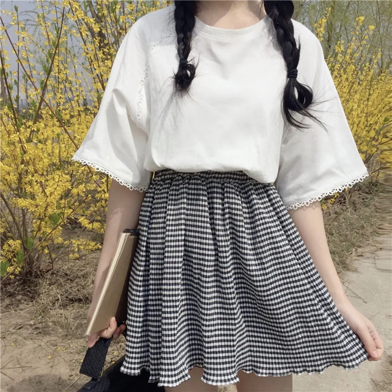 

Women's Butterfly Sets Round White Short Sleeve Tops T Shirt + Striped Skirt Two-Piece Set Fashion Summer Suit