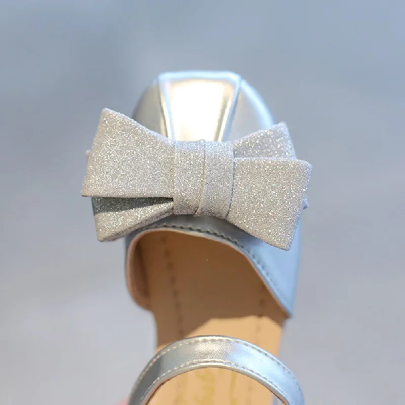 Обувь для девочек 2021 Сезон весна Модная обувь на плоской подошве Дети из Pu