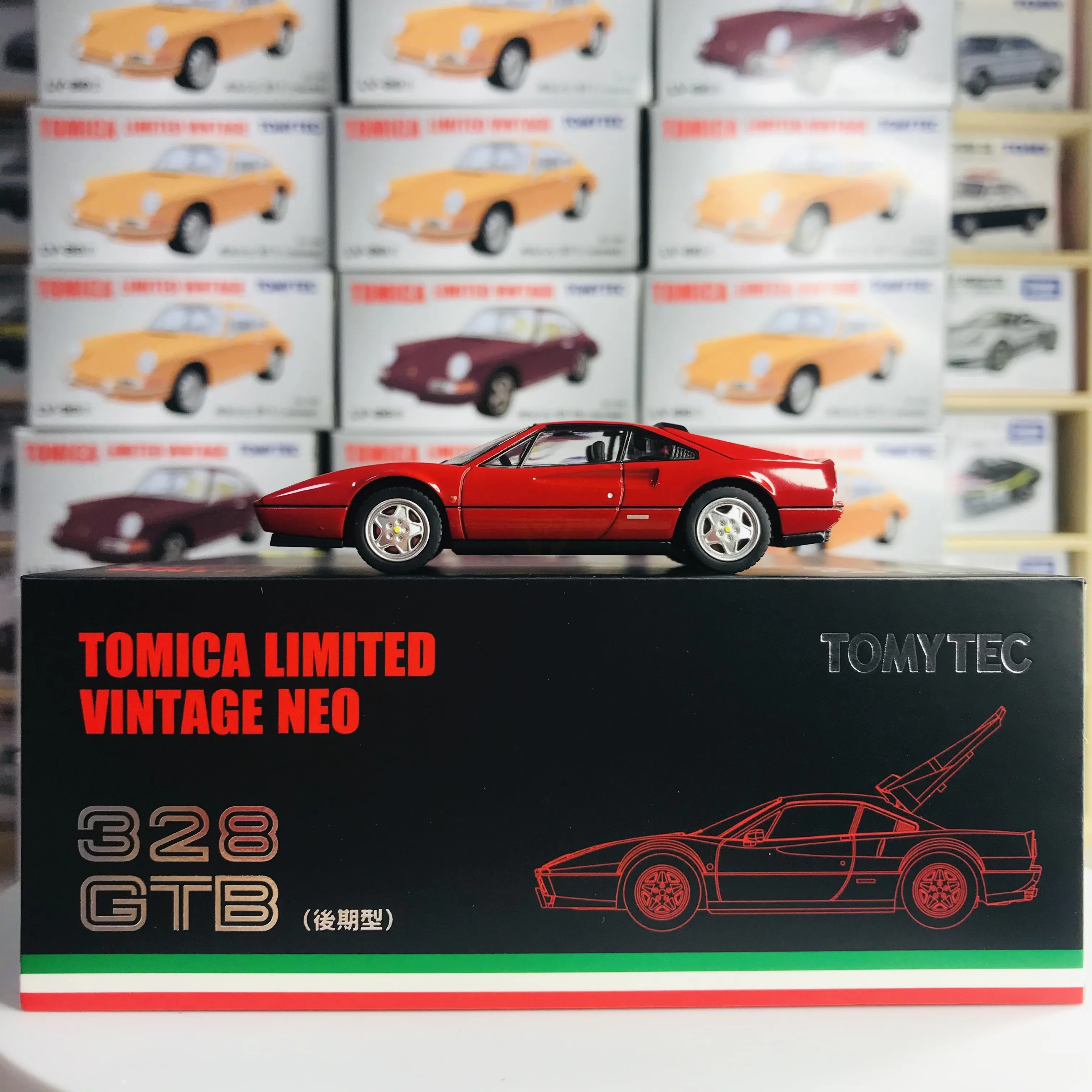 TOMYTEC Ferrari TLV328 GTB sert üst Tomytec sınırlı sayıda reçine Metal döküm Model yarış statik oyuncaklar