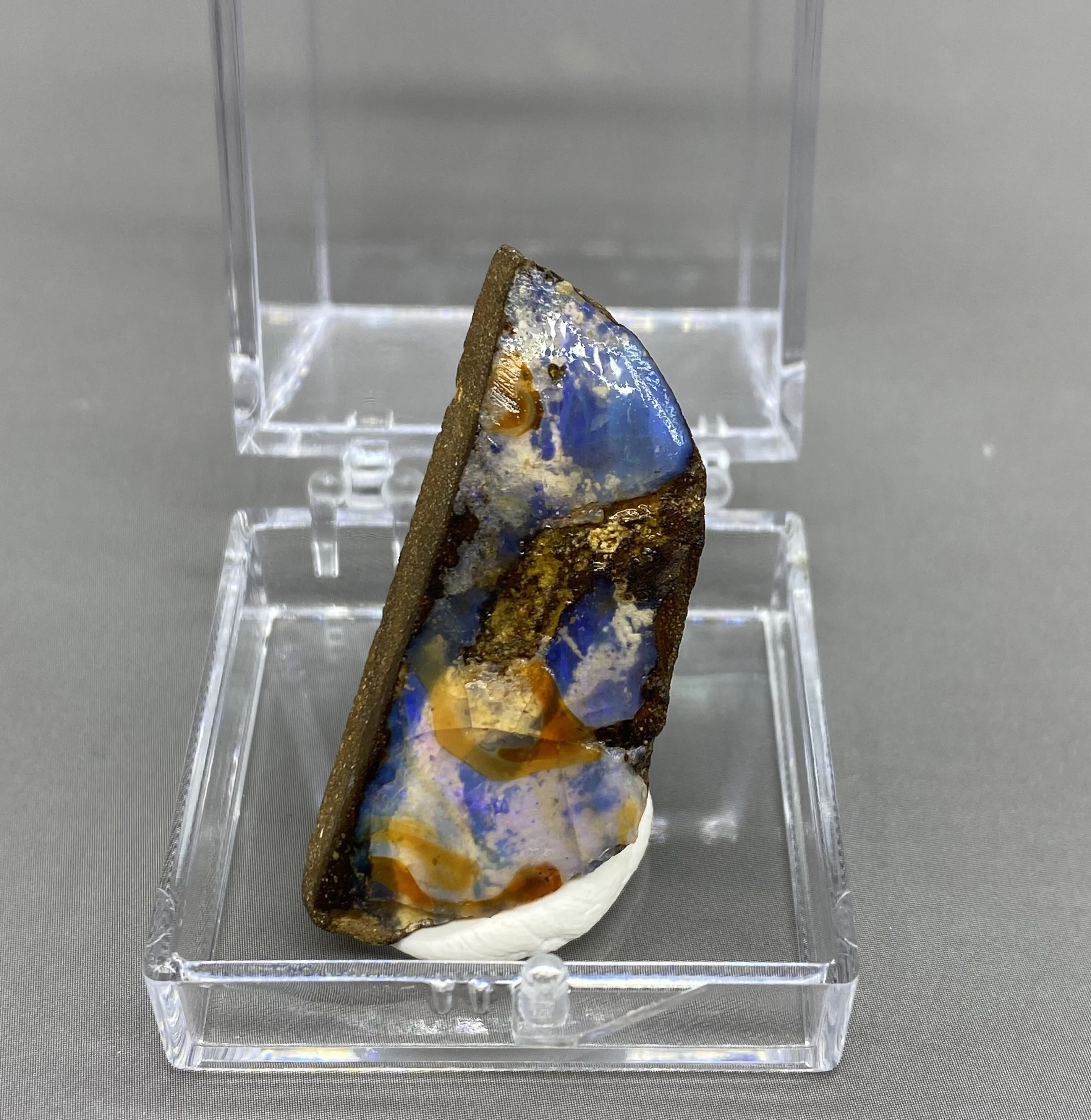 

100% natural rare Australian iron opal (photographed in wet water state) gem mineral specimen quartz gemstones box size 3.4 cm