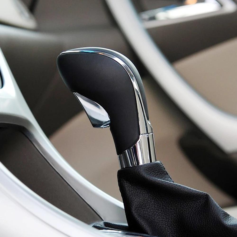 Новый черный хром из искусственной кожи с автоматической коробкой передач