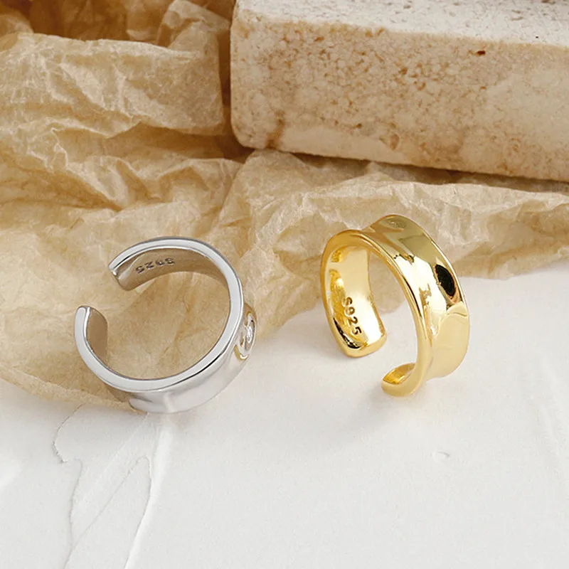 Посеребренные серьги золотого цвета геометрические круглые минималистичные