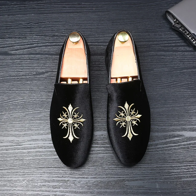 

men fashion Loafers Casual Shoes Emboridery Gentleman Luxury Fashion Stress Shoes Men Brand Men Shoes Slip On Men Loafers