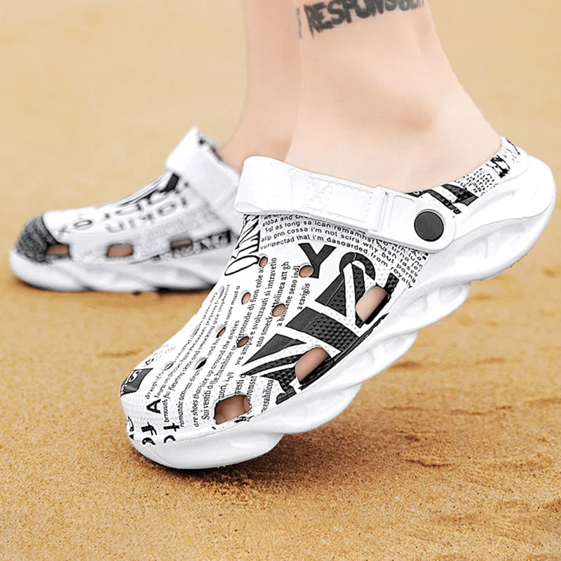 

Men's Sandals Slippers Fashion New Hole Shoes Light Comfortable Beach Shoes Wading Shoes Flip Flops One Shoe for Two Size40-45