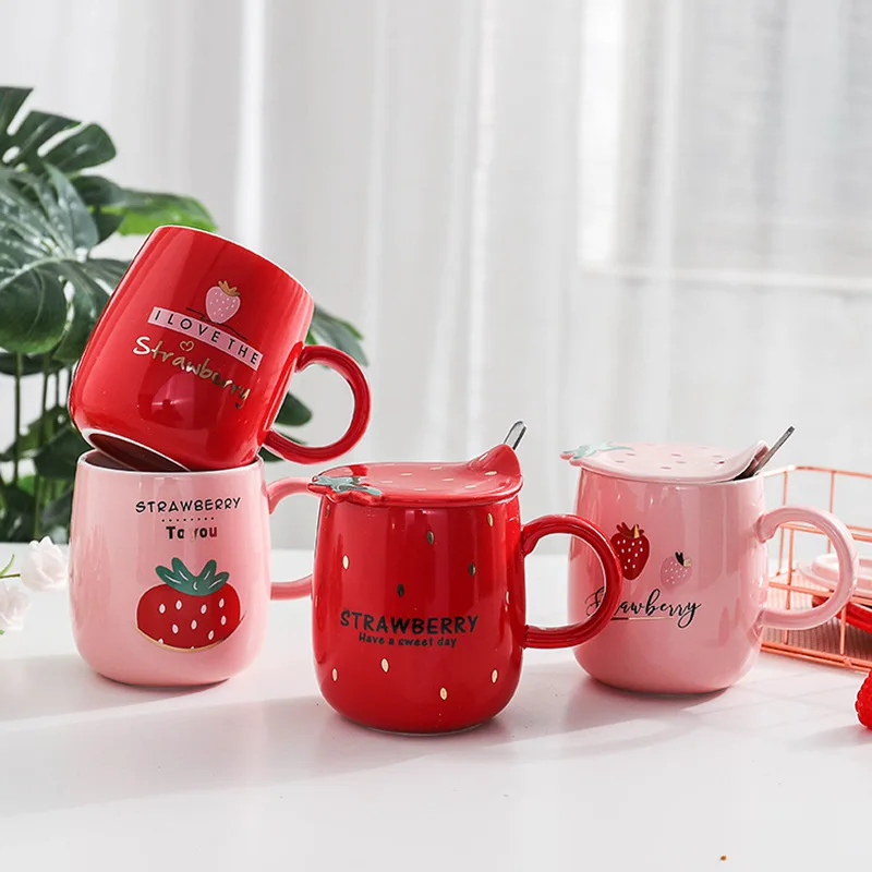 Корейская розовая керамическая кружка с клубничкой милый мультфильм с крышкой с ложкой кофейные кружки креативная керамическая чашка Студенческая чашка Дамская Подарочная чашка