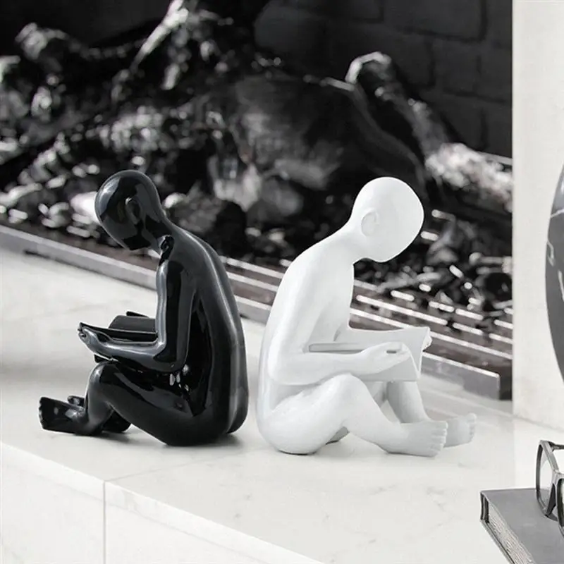 

2pcs Ceramic Desktop Adornments TV Cabinet Ornaments Creative Unique Bookends (Assorted Color)