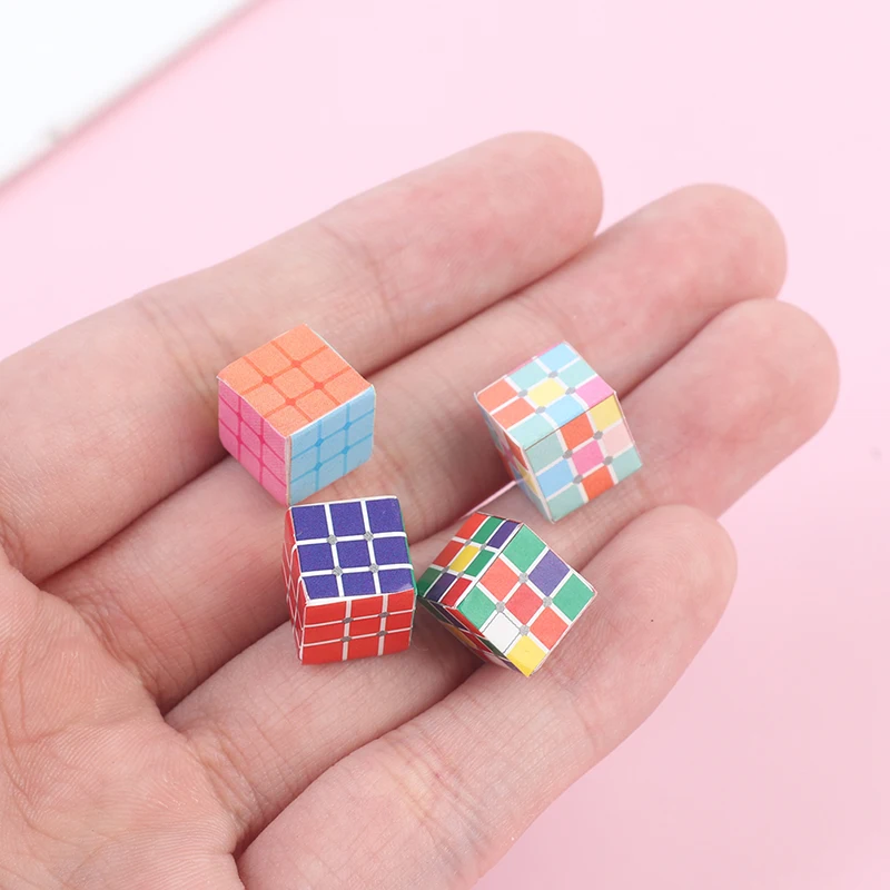 

4pcs/set Miniature Puzzle Cube Game Toy Dollhouse Mini Furniture Accessory Imitation Doll Toy For Kid Gift