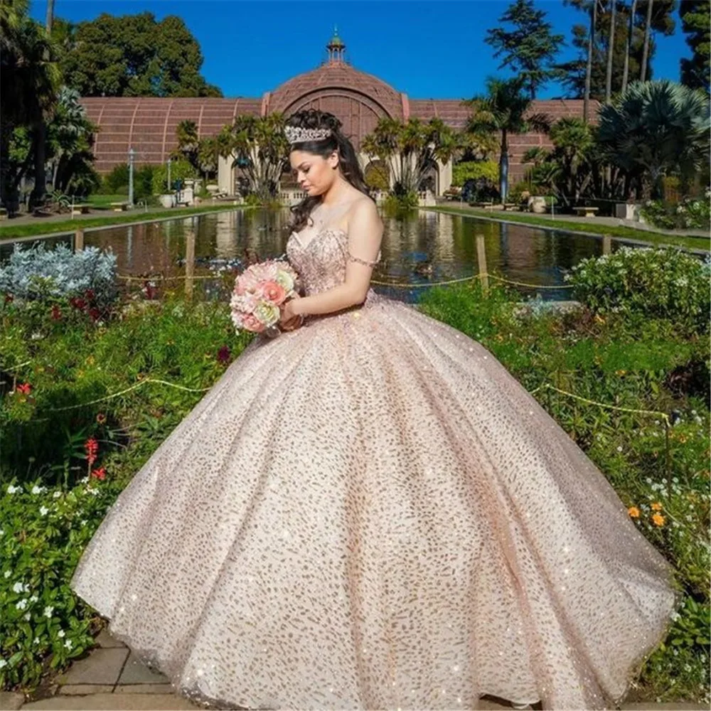 

Princess Ball Gown Quinceanera Dresses Off Shoulder Sequins Crystal Beading Sweet 16 Girls Prom Gowns 2021