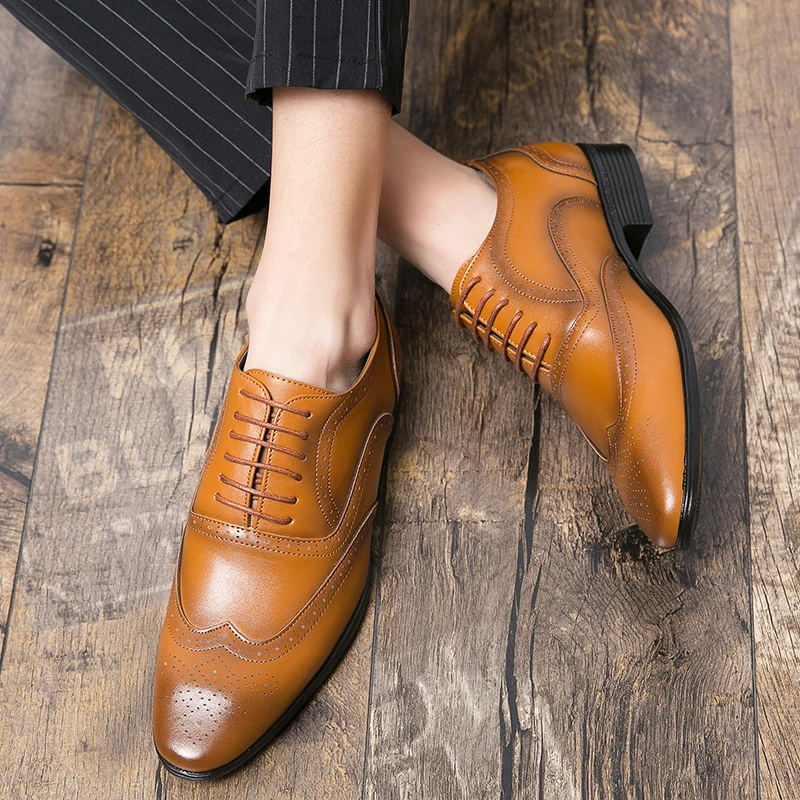 

Italy Designer dress shoes business Handmade brogue Shoes Derby Offical Men Suit Leather Shoes Formal Lace Up wedding shoes men