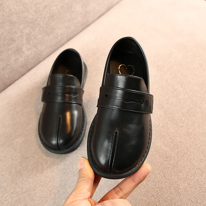 Детская кожаная обувь на плоской подошве модная школьная для мальчиков и девочек
