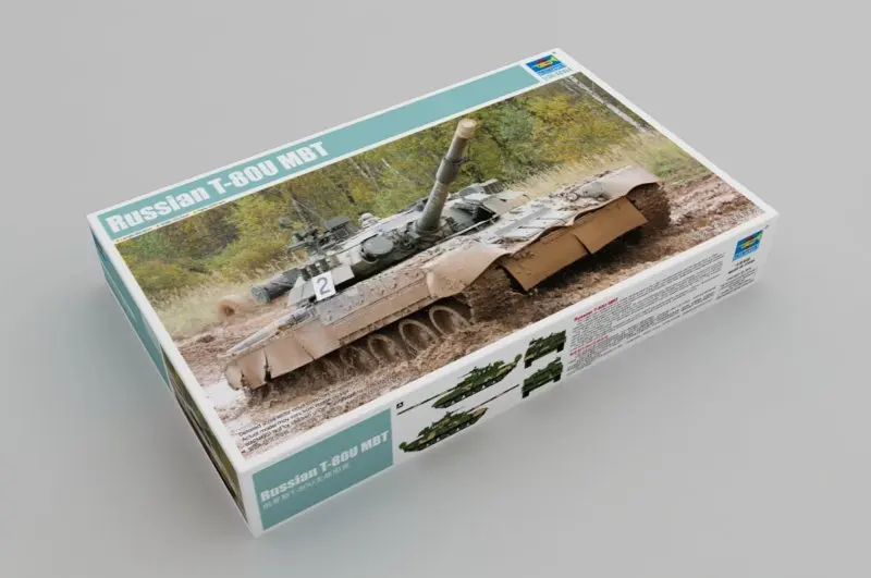 

Trumpeter 09525 1/35 Scale Russian T-80U MBT Main Battle Tank Display Collectible Toy Plastic Assembly Building Model Kit