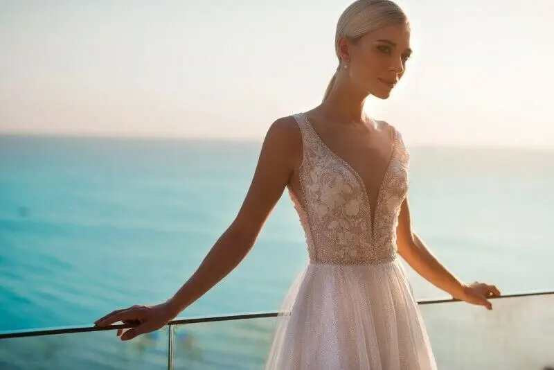 

Beach Wedding Dresses Bridal Gowns A Line V Neck Sleeveless Appliques Beading