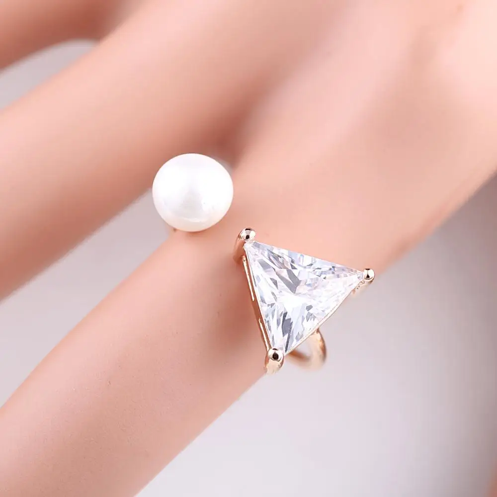 Треугольной формы кубического циркония Регулируемые манжеты кольца для женщин и