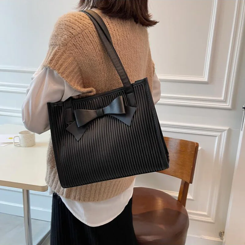 Женская сумка-тоут из искусственной кожи осенняя сумка с рюшами и бантом |