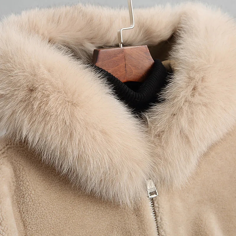 

JCBC 2021 Women Lamb Fur Coats Natural Fox Fur Collar Hooded Real Wool Fur Coat Female Winter Sheep Shearing Jacket 18154 WYQ202