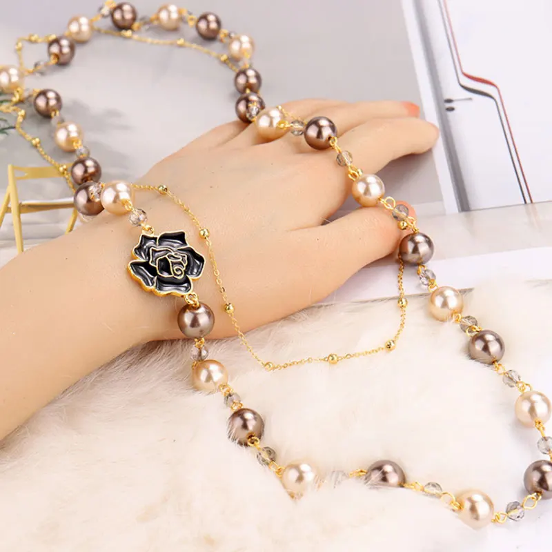 

Vintage Imitation Pearl Necklace Black Camellia Charm Double Layer Long Pendant Sweater Chain Luxury Women Gift Party Jewelry