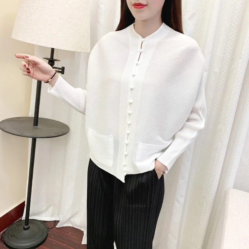 white Женская футболка размера плюс,, тянущаяся, Miyake, плиссированная, однобортная, свободная, одноцветная, с длинным рукавом, большой размер, футболки для 45-80 кг - Цвет: white