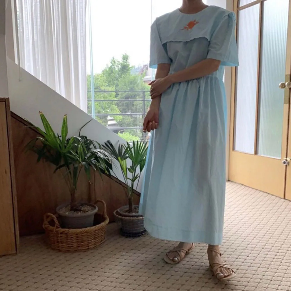

2021 Summer Korean Fashion New Embroidered Solid Color Women's Dress Loose Casual Sweet Round Neck Summer