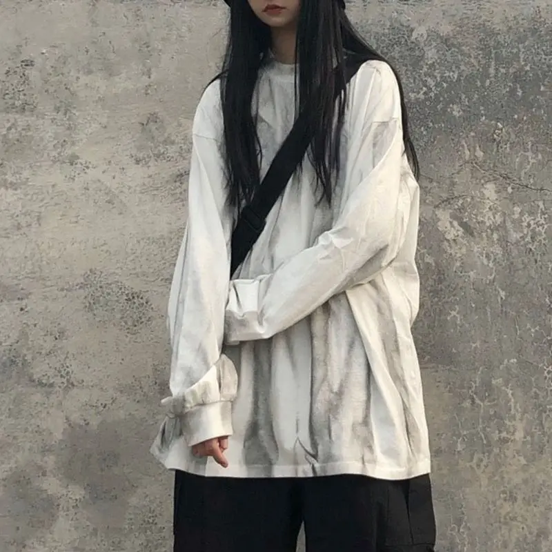 Рисунок 4 - Женская футболка с длинным рукавом и принтом Tie Dye