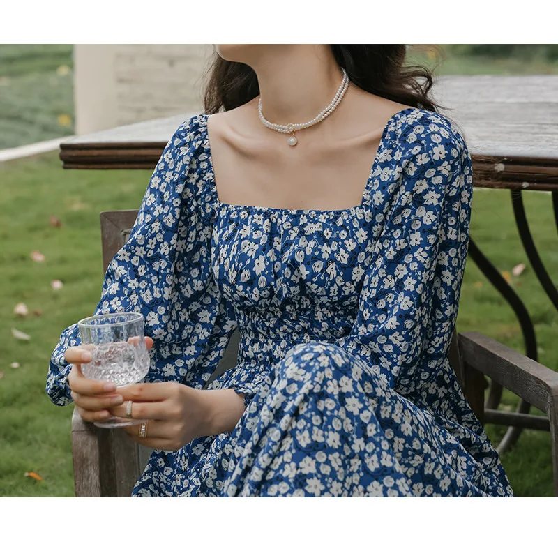 

#3929 Blue Floral Prined A-line Dress Women Long Sleeved Square Collar Vintage Beach Dress High Waisted Backless Dress Retro