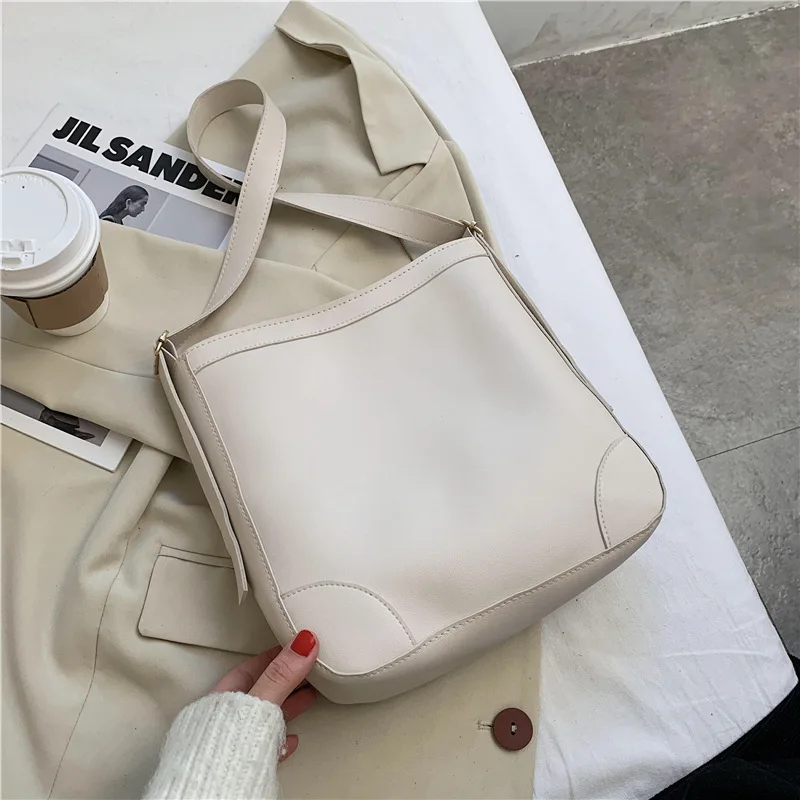 

Simple Female Bag New Trend Retro Pu Leather Large Capacity Shoulder Fashion Bucket Bag Messenger Bag Satchels for Women
