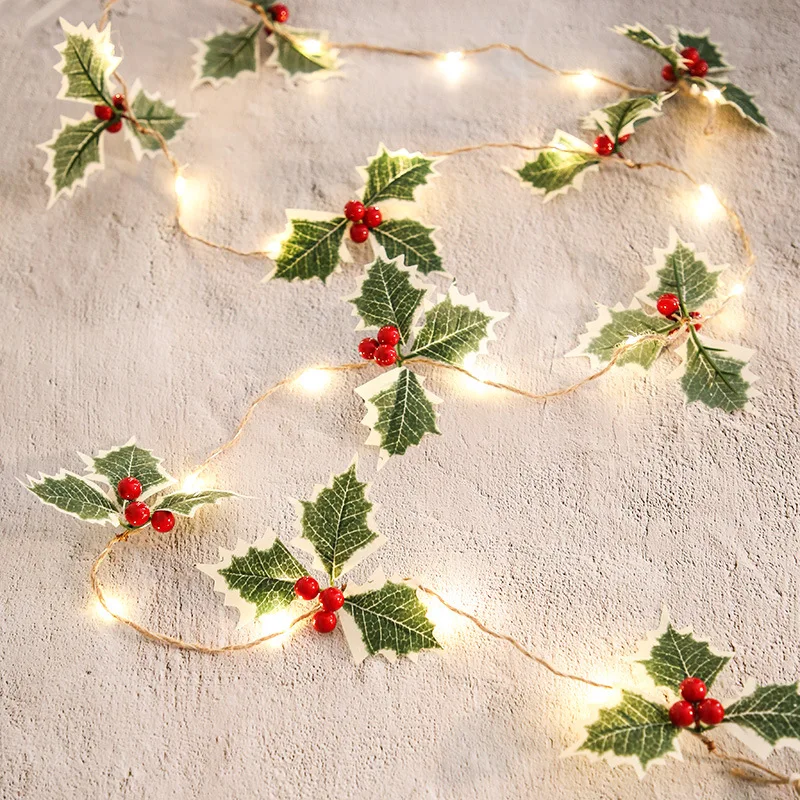 

Рождественские гирлянды из ротанга с красными фруктами, светодиодная лампа из медной проволоки для праздничных украшений, комнатное украш...