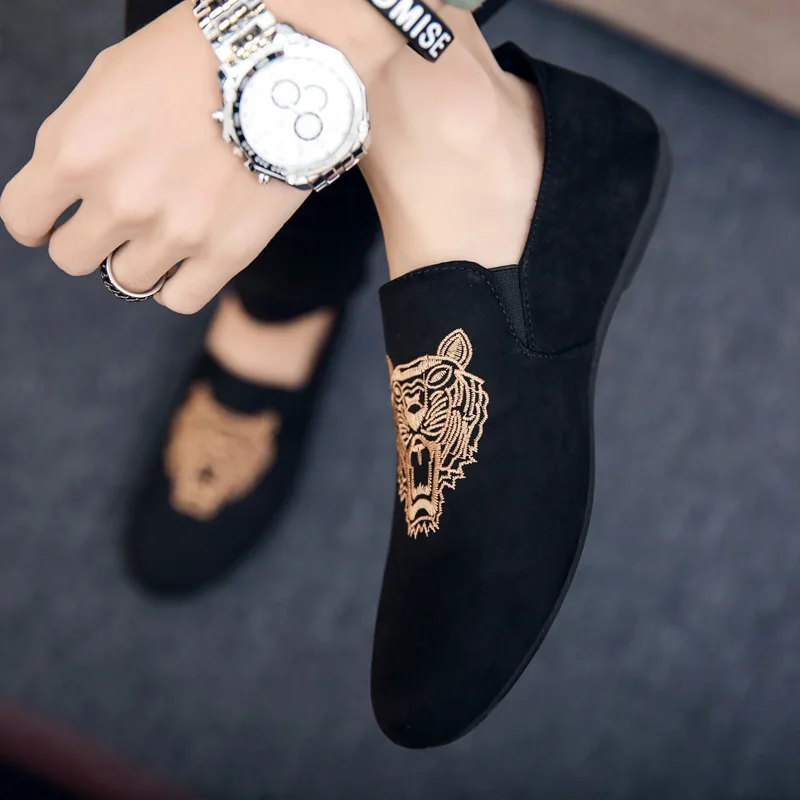 Вышитые ботинки с тигром мужские замшевые лоферы повседневная обувь без