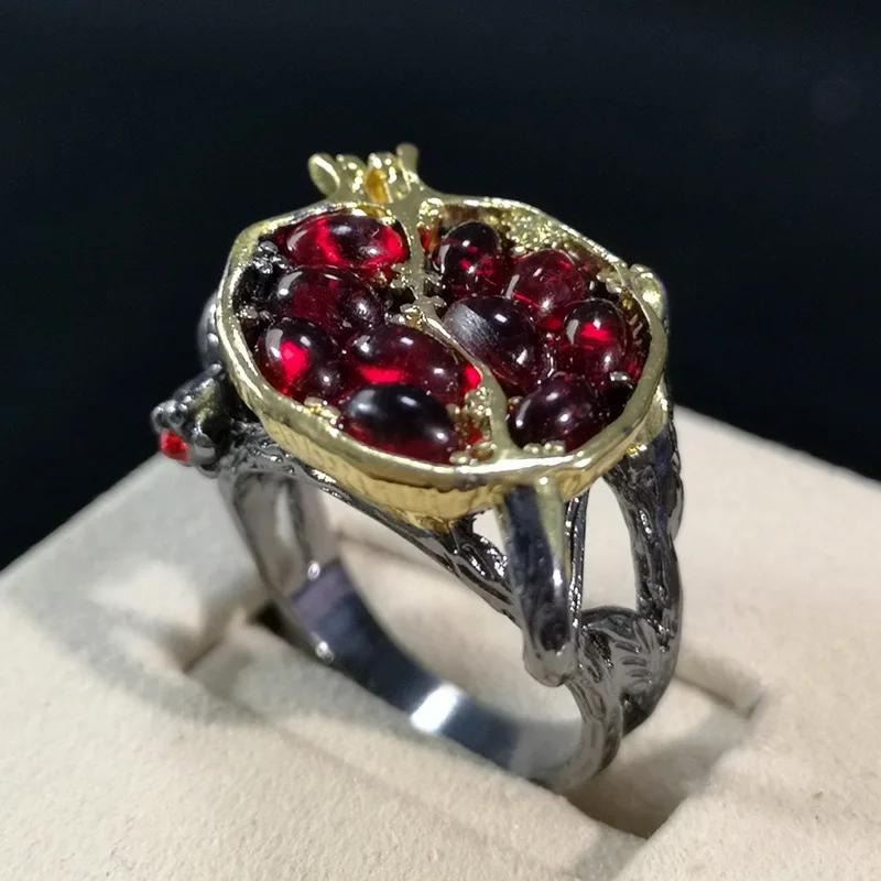 

Vintage Fruit Red Pomegranate Stone Ring Garnet Tree Vine Fashion Boho Jewelry Personality Finger Two Color Gold Ring for Women