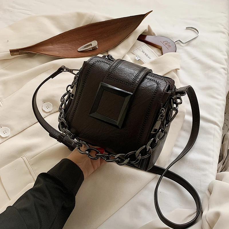 

New Woman Shoulder Bag Fashionable Simple Chain Messenger Bag High Quality Luxury Designer Handbag 2021 New Female Underarm Bag