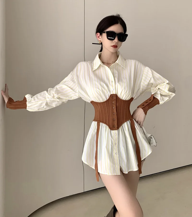 

Высококачественная рубашка с длинными рукавами и квадратным воротником на талии